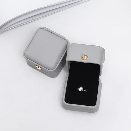 1Pcs Luxuriouse ring jewelry box 5.8x5.8x4.5cm rose gold/navy blue/green /white PU Crown Buckle Box