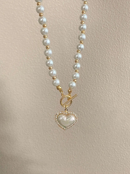 Korean style Elegant Pearl Necklace For Women With Heart Pendant