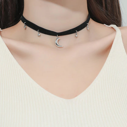 Simple Velvet Chokers Short Black/Red/Pink Clavicle Collar Necklace For Women - Pearl and other shapes