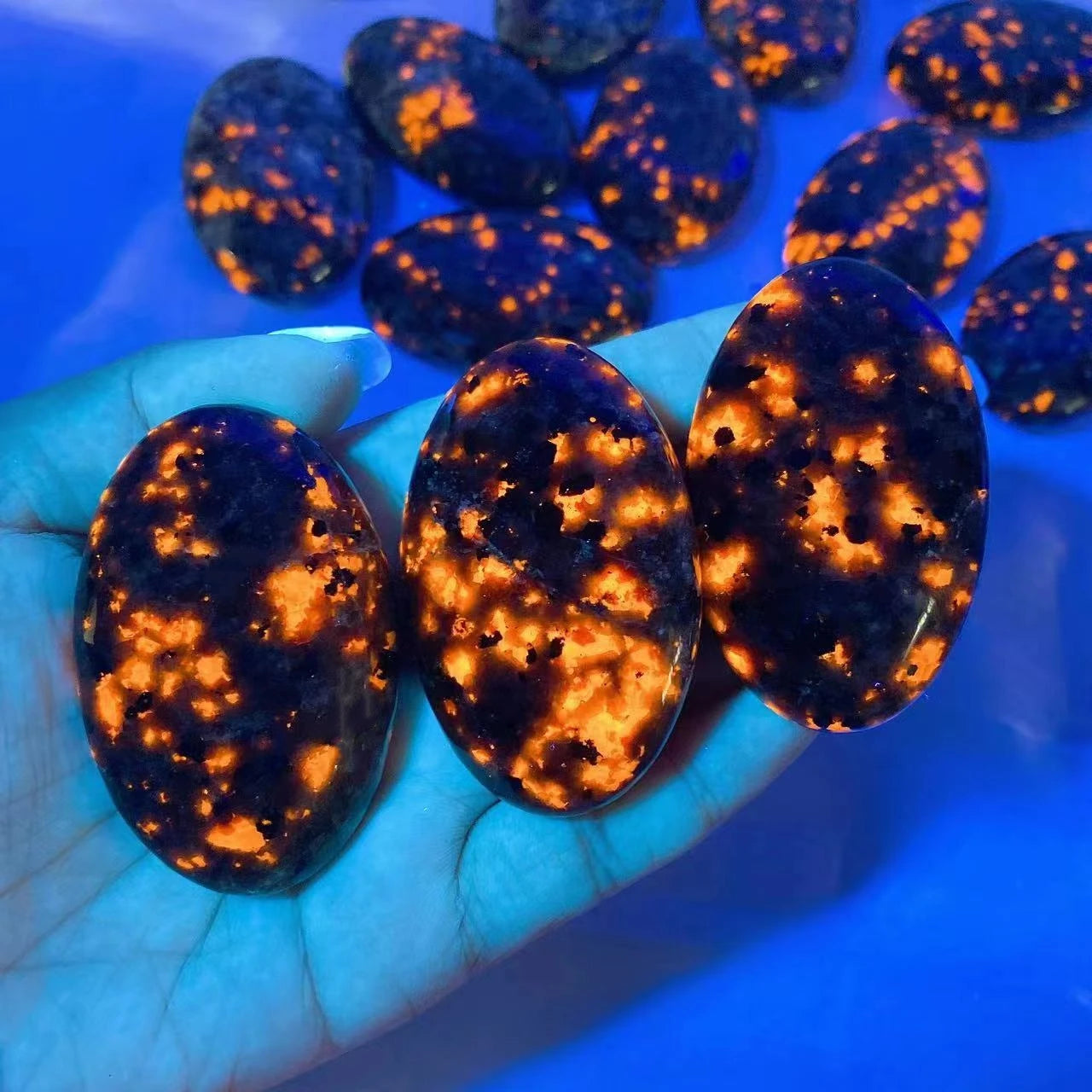 55*35MM Natural Yooperlite Stone - Fluorescence Under UV Light