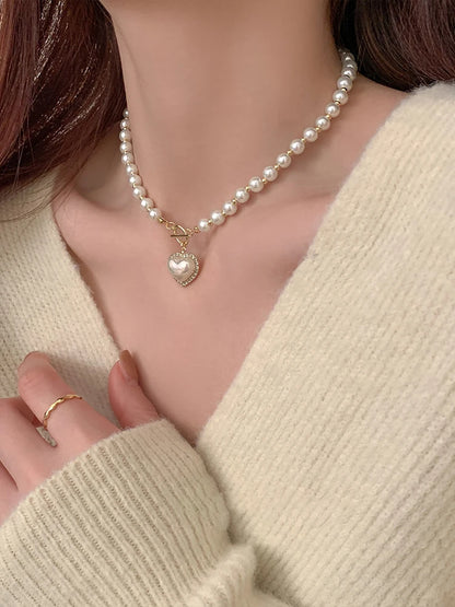 Korean style Elegant Pearl Necklace For Women With Heart Pendant