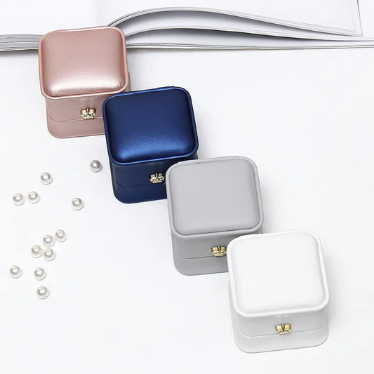 1Pcs Luxuriouse ring jewelry box 5.8x5.8x4.5cm rose gold/navy blue/green /white PU Crown Buckle Box