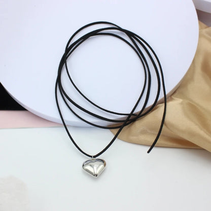 Elegant Weave  Knotted Bowknot With Big Heart Pendant Choker Knotted - Black & Pink Velvet