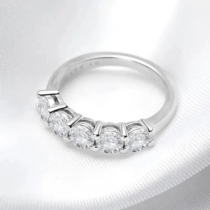 Luxury White Gold D Color 4mm 1,5CT Moissanite Ring