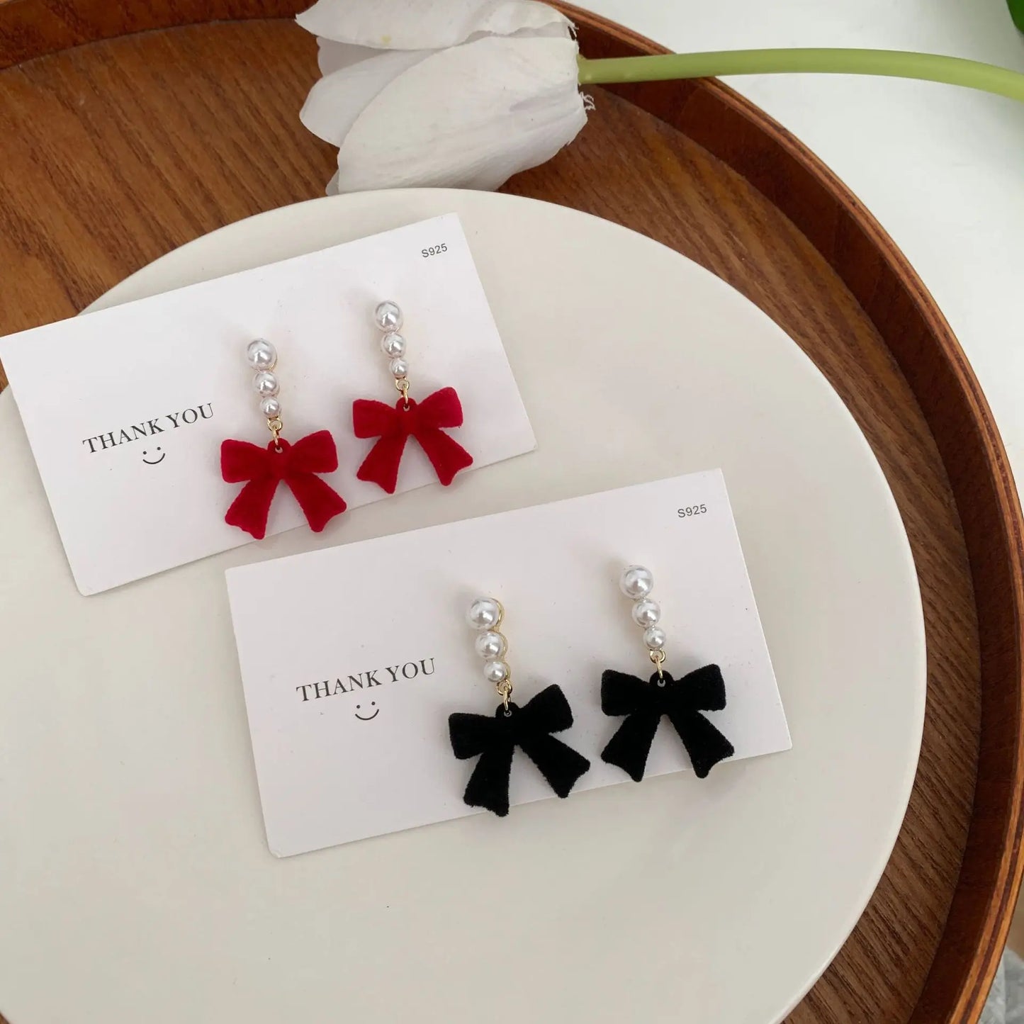 Lea Seoul Red & Black Cloth Bowtie With Pearl Earrings