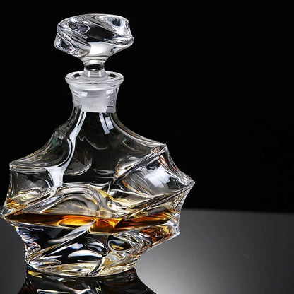 Hellodream luxury bending style Crystal glass lead-free Whiskey Decanter for Liquor Scotch Bourbon 27.39 oz