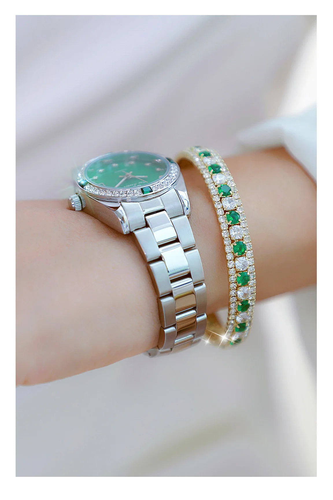 Brand Watch for Women Luxury style Gold/Blue/Green Rhinestone And Waterproof With Steel Strap In Box